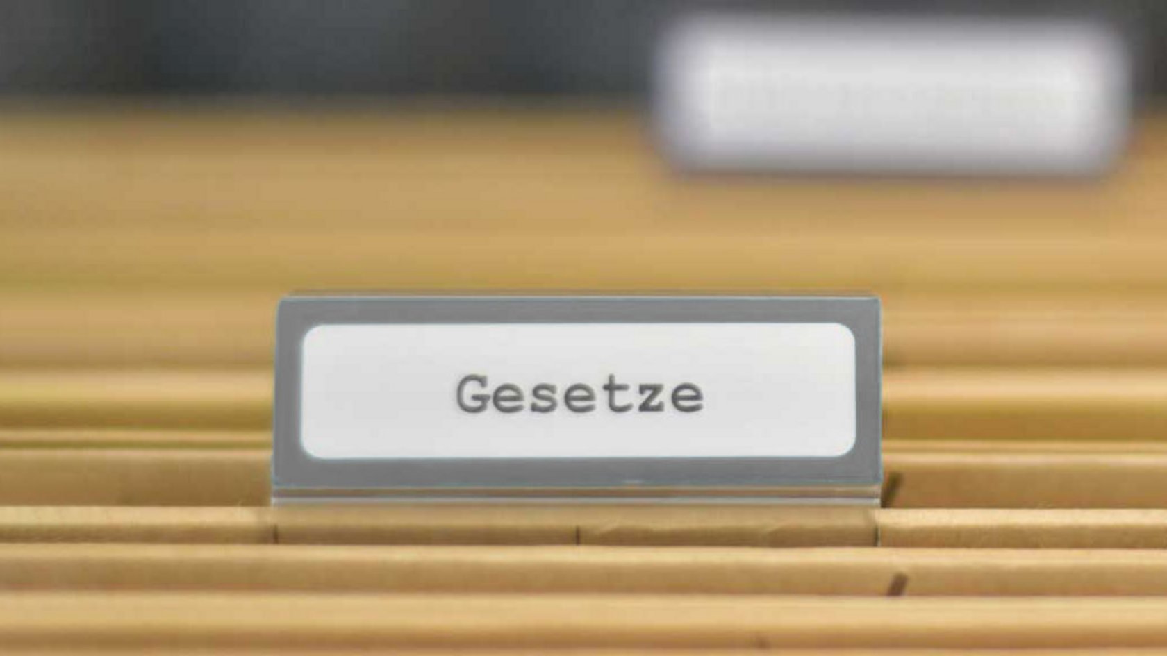 Hängeregister mit der Beschriftung Gesetze