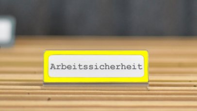 Hängeregister mit der Beschriftung Arbeitssicherheit