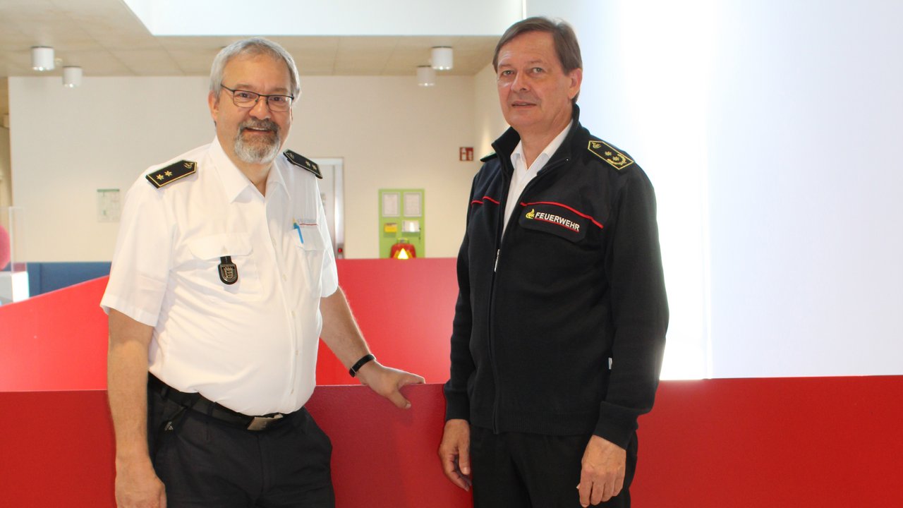 LFS-Leiter Frieder Lieb verabschiedet Martin Jakubeit (li.) in den Ruhestand