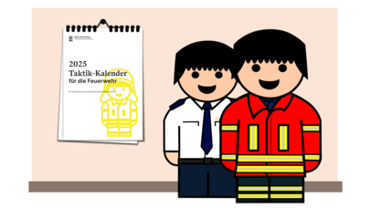 Comiczeichnung, zwei Feuerwehrangehörige, einer mit Tagesuniform und einer mit Einsatzuniform stehen vor einer Wand an der ein Kalender hängt